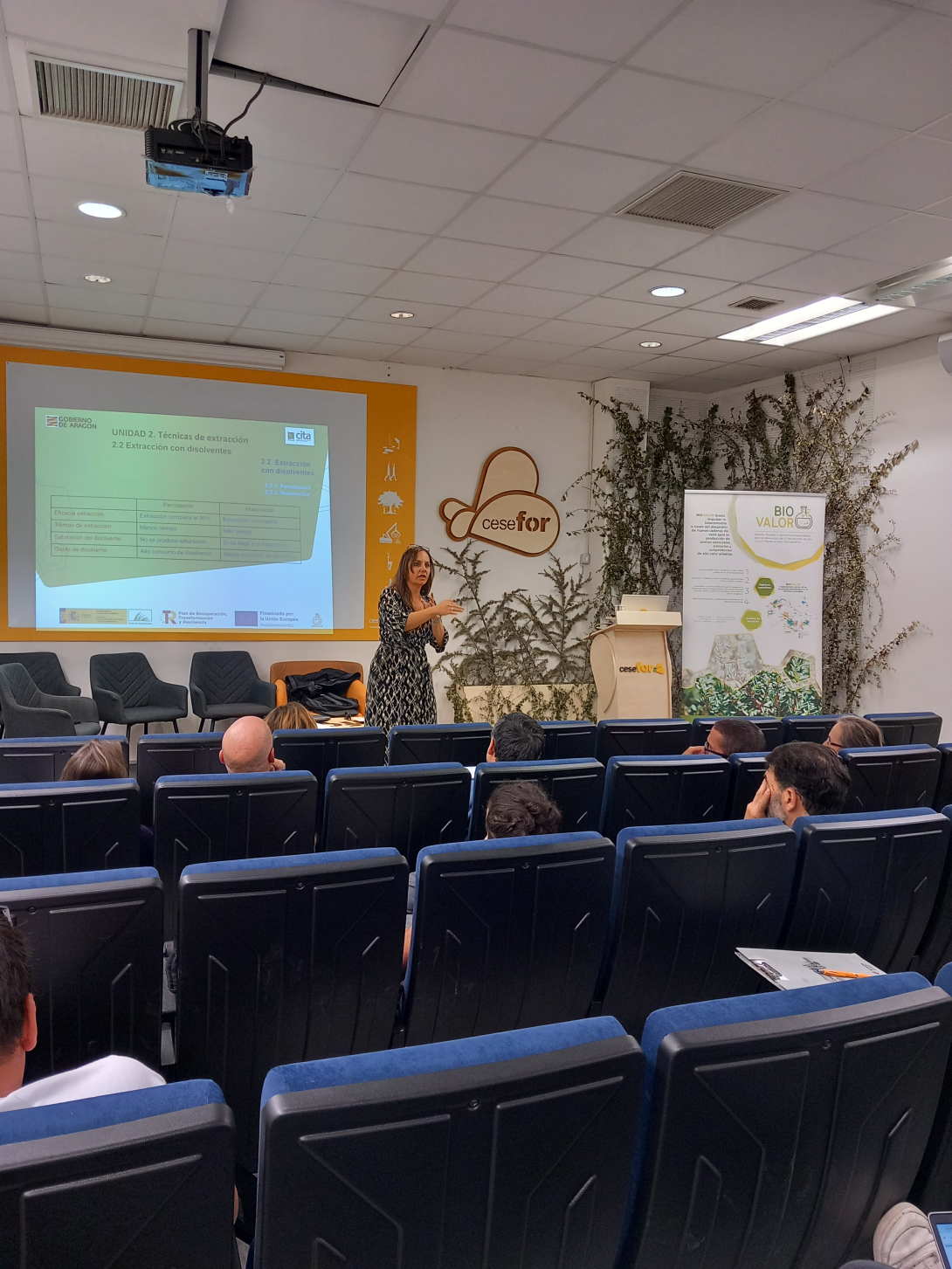 Taller de emprendimiento en el cultivo de aromáticas